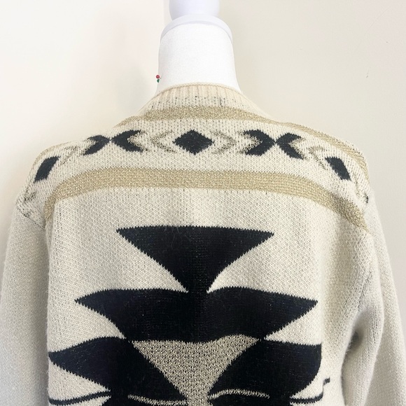 GORGEOUS TRIBAL PRINT OPEN FRONT FRINGED SWEATER! - Picture 8 of 17